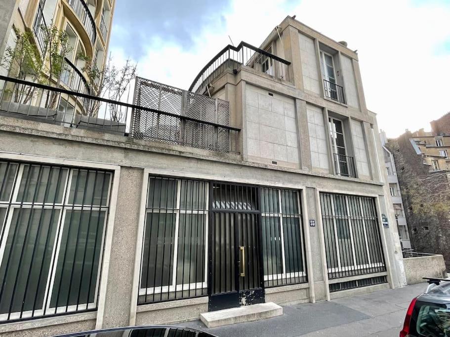 Pavillon D'auguste Perret